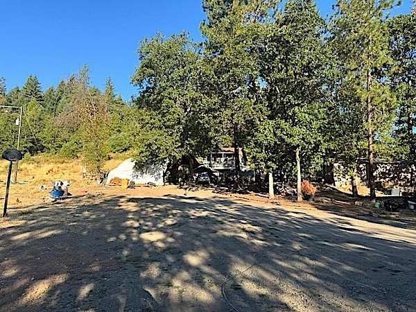 6.57 Acres of Residential Land with Home for Sale in Grants Pass, Oregon