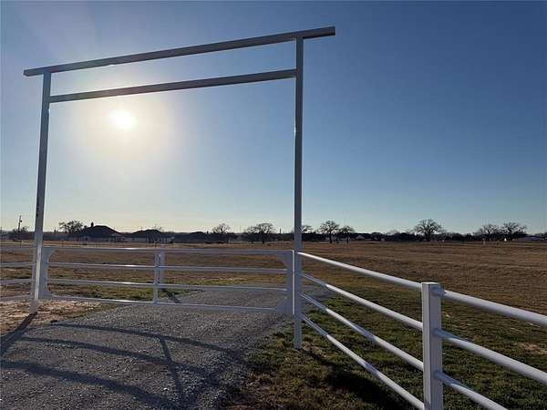 5 Acres of Residential Land for Sale in Springtown, Texas