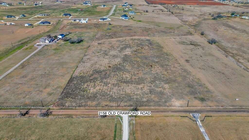 10 Acres of Land for Sale in Crawford, Texas