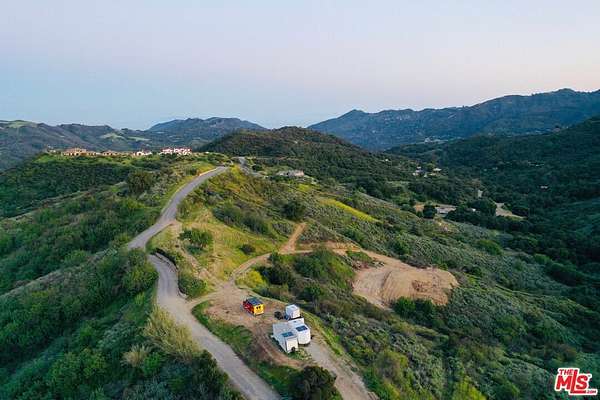 10.1 Acres of Land for Sale in Topanga, California