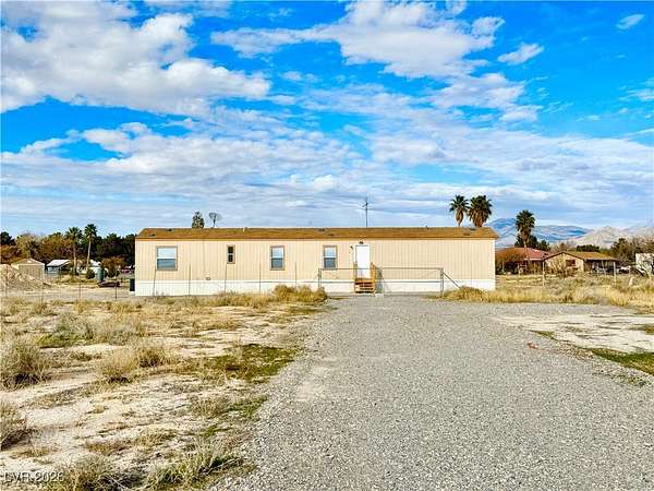 2.5 Acres of Residential Land with Home for Lease in Pahrump, Nevada