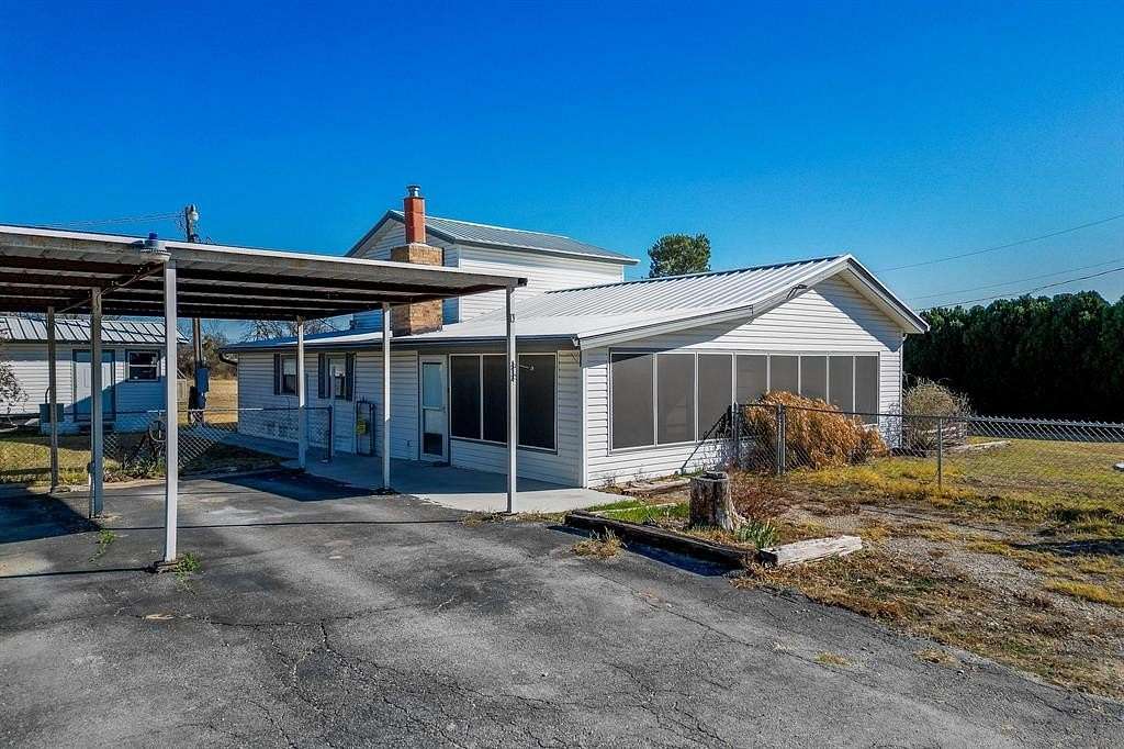 1.87 Acres of Residential Land with Home for Sale in Clyde, Texas