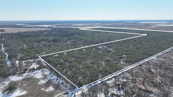 129 Acres of Land for Sale in Bagwell, Texas