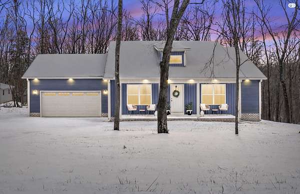 1.7 Acres of Residential Land with Home for Sale in Clarksville, Tennessee