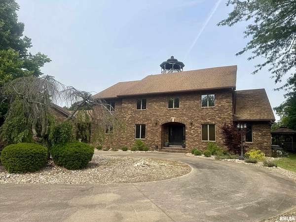 10.4 Acres of Land with Home for Sale in Quincy, Illinois