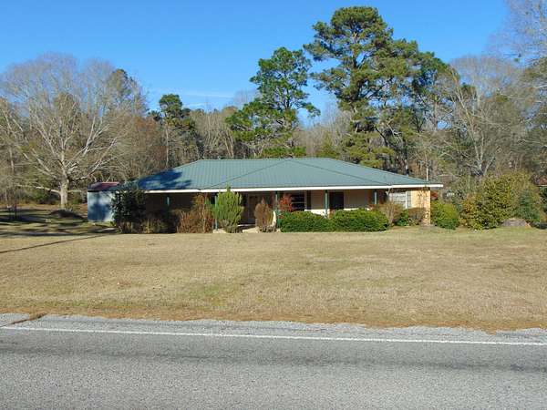 13.3 Acres of Recreational Land with Home for Sale in Brookhaven, Mississippi