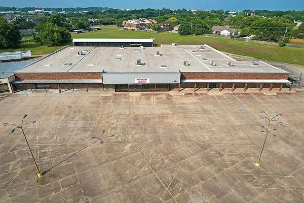 6.78 Acres of Improved Commercial Land for Sale in Brenham, Texas