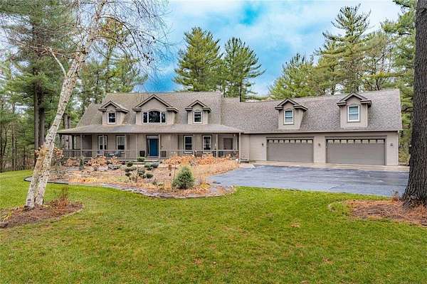 4.64 Acres of Residential Land with Home for Sale in Somerset, Wisconsin