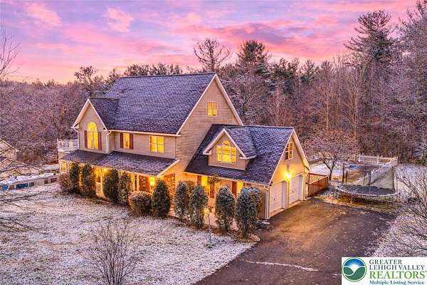 2 Acres of Residential Land with Home for Sale in Chestnuthill Township, Pennsylvania