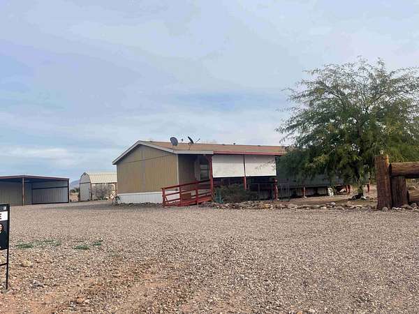 1.15 Acres of Land with Home for Sale in Safford, Arizona