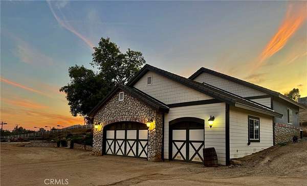 2.65 Acres of Land with Home for Sale in Agua Dulce, California