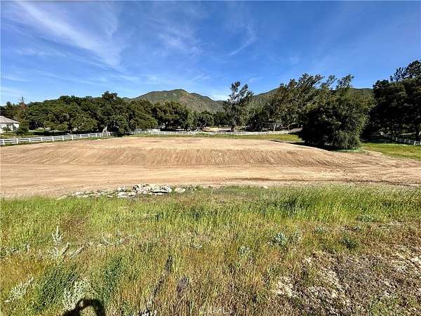 2.2 Acres of Land for Sale in Canyon Country, California