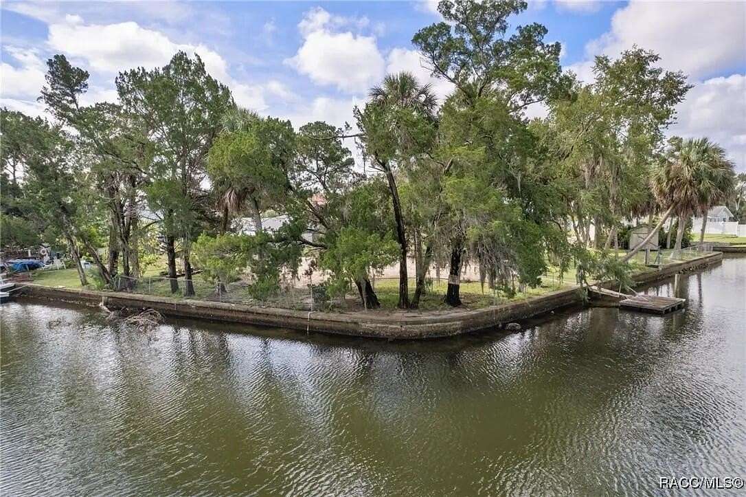 0.42 Acres of Residential Land for Sale in Crystal River, Florida