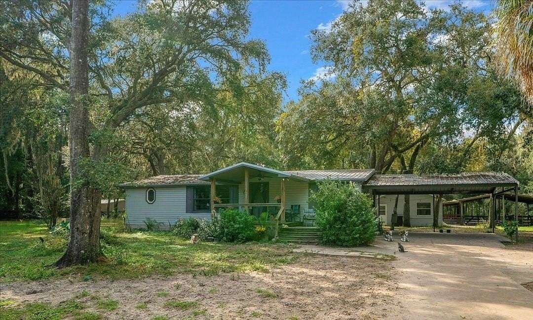 3 Acres of Land with Home for Sale in Ocala, Florida