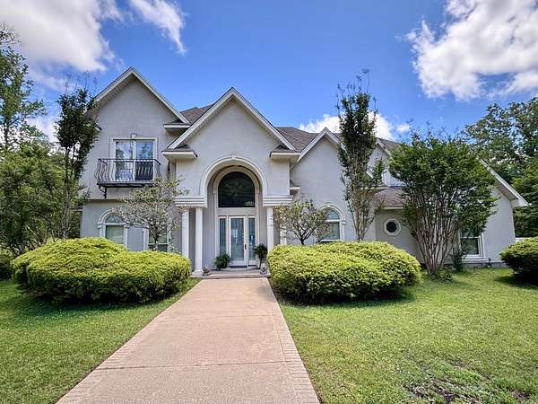 4.4 Acres of Land with Home for Sale in Grenada, Mississippi