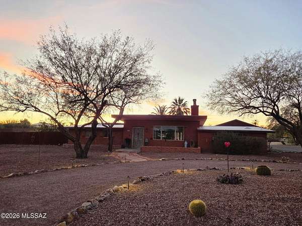 1.6 Acres of Residential Land with Home for Sale in Tucson, Arizona