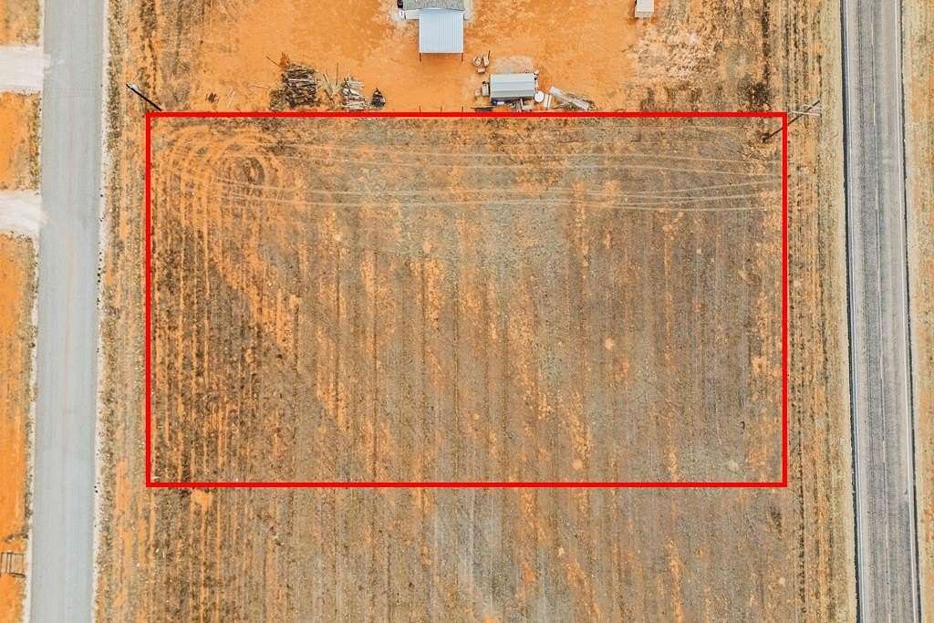 1.44 Acres of Mixed-Use Land for Sale in Seminole, Texas