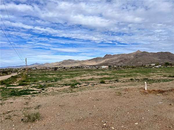 1 Acre of Residential Land for Sale in Golden Valley, Arizona