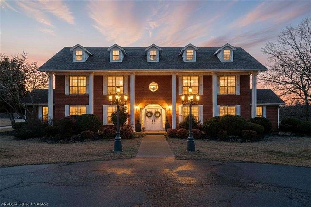 11 Acres of Land with Home for Sale in Van Buren, Arkansas