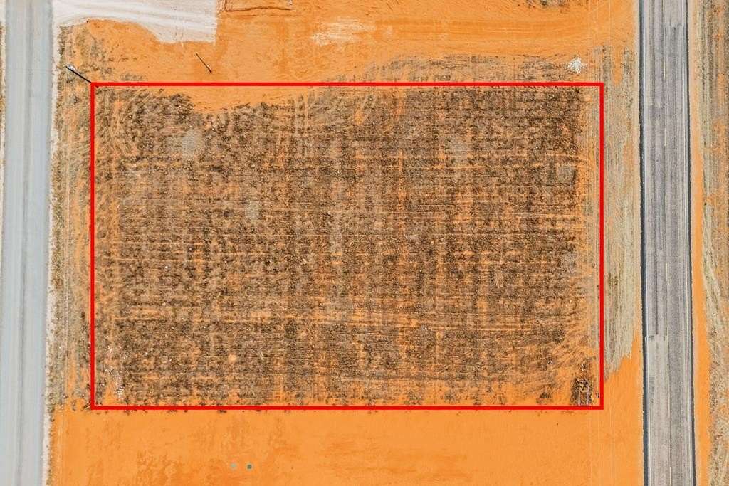 1.44 Acres of Mixed-Use Land for Sale in Seminole, Texas