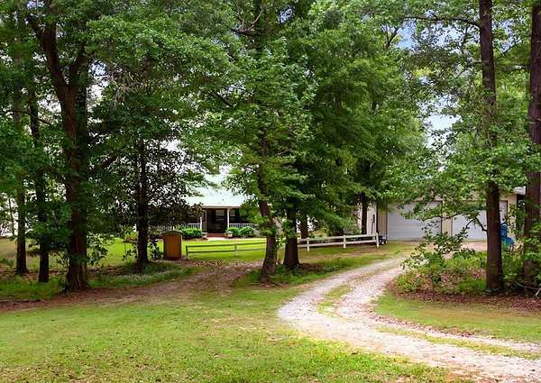 2.8 Acres of Residential Land with Home for Sale in Georgetown, Georgia