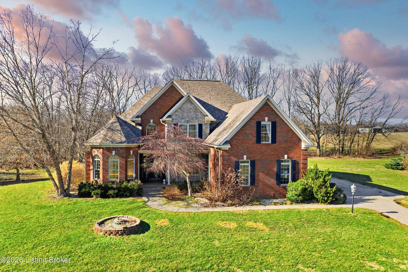 10 Acres of Land with Home for Sale in Shelbyville, Kentucky