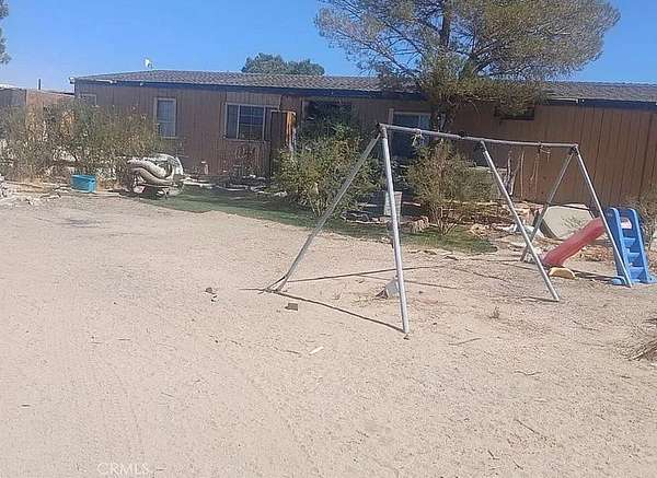 2.5 Acres of Residential Land with Home for Sale in Rosamond, California