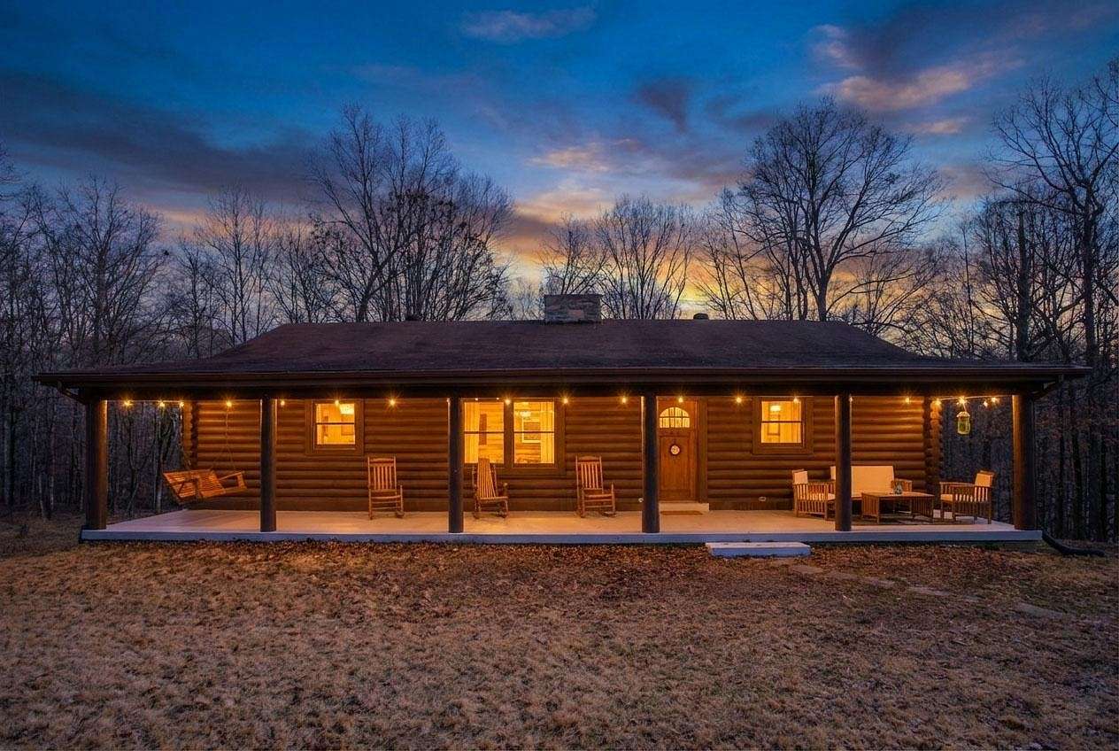 9.24 Acres of Residential Land with Home for Sale in Dickson, Tennessee