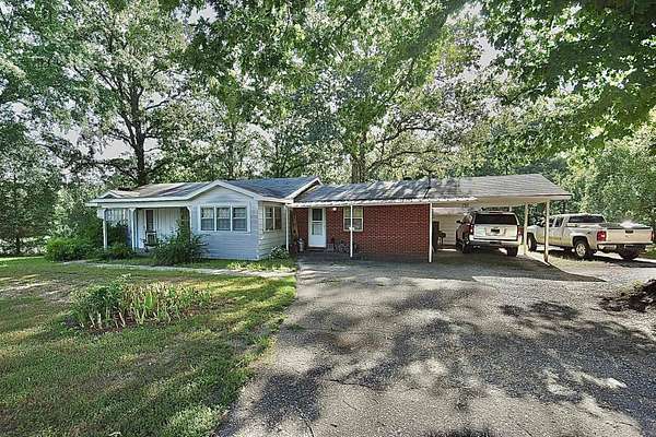 3.47 Acres of Residential Land with Home for Sale in Malvern, Arkansas