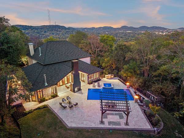 2 Acres of Residential Land with Home for Sale in Brentwood, Tennessee