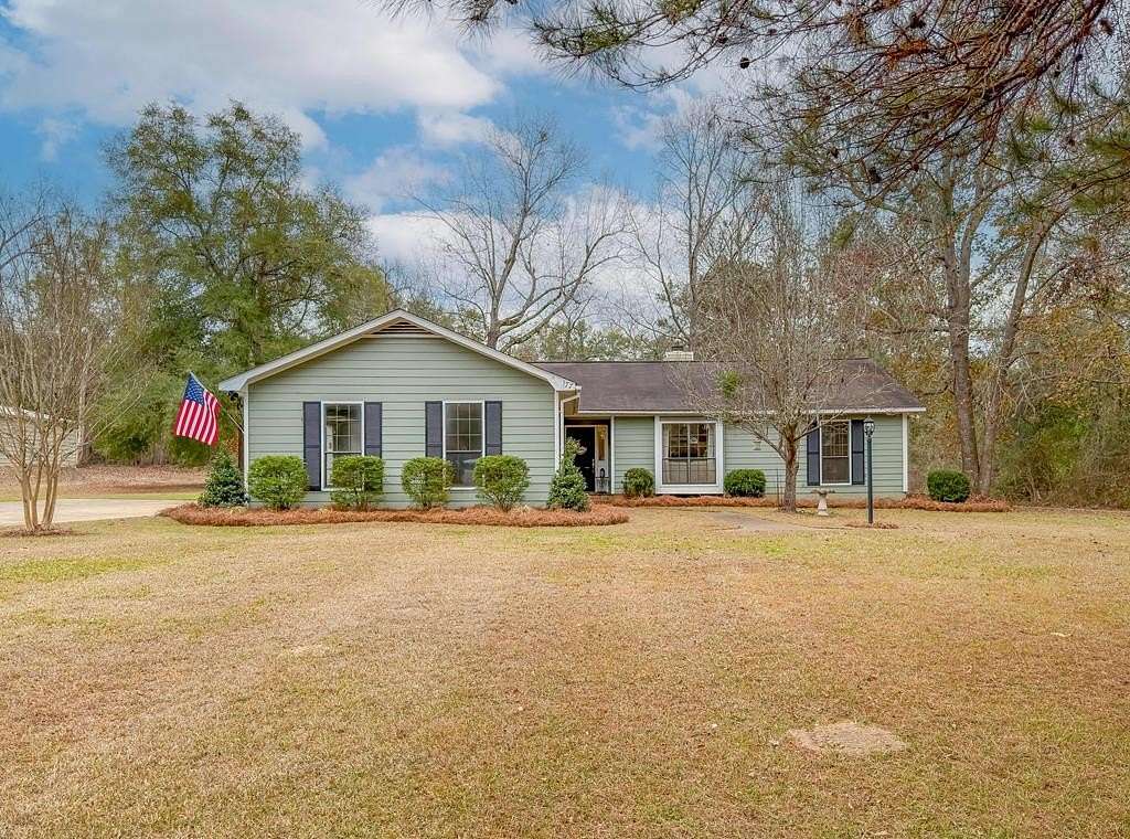 1.5 Acres of Land with Home for Sale in Bainbridge, Georgia