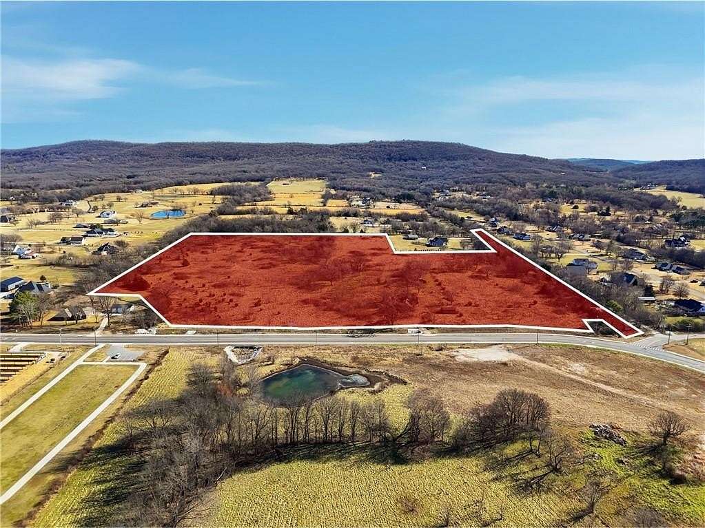 33.5 Acres of Land for Sale in Farmington, Arkansas