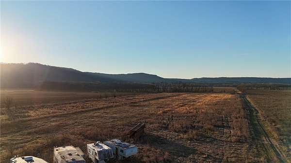 10 Acres of Land for Sale in Dardanelle, Arkansas
