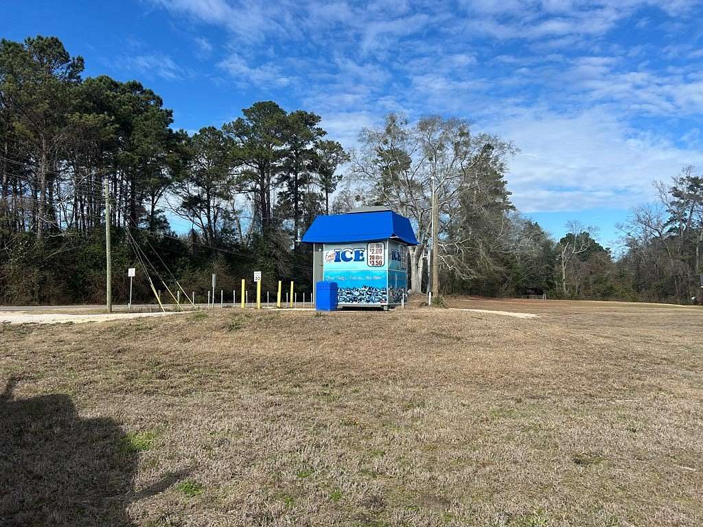 1.7 Acres of Commercial Land for Sale in Cowarts, Alabama