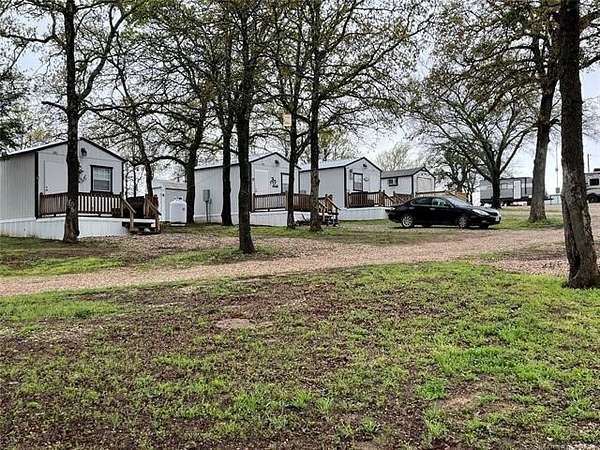 4.88 Acres of Improved Mixed-Use Land for Sale in Thackerville, Oklahoma