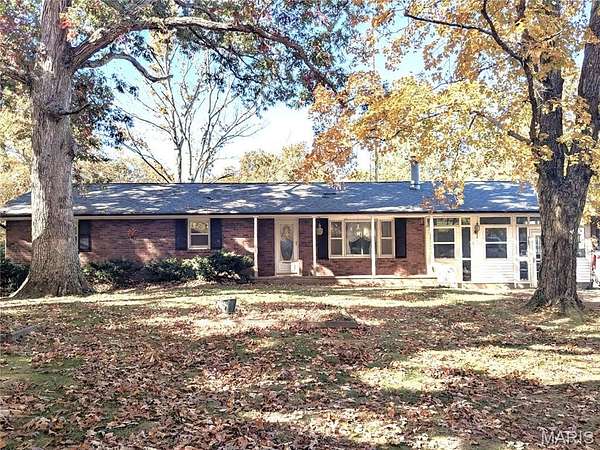 6.8 Acres of Land with Home for Sale in Mount Vernon, Illinois