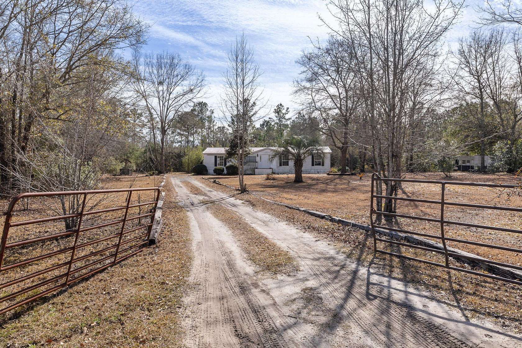 1 Acre of Residential Land for Sale in Cottageville, South Carolina