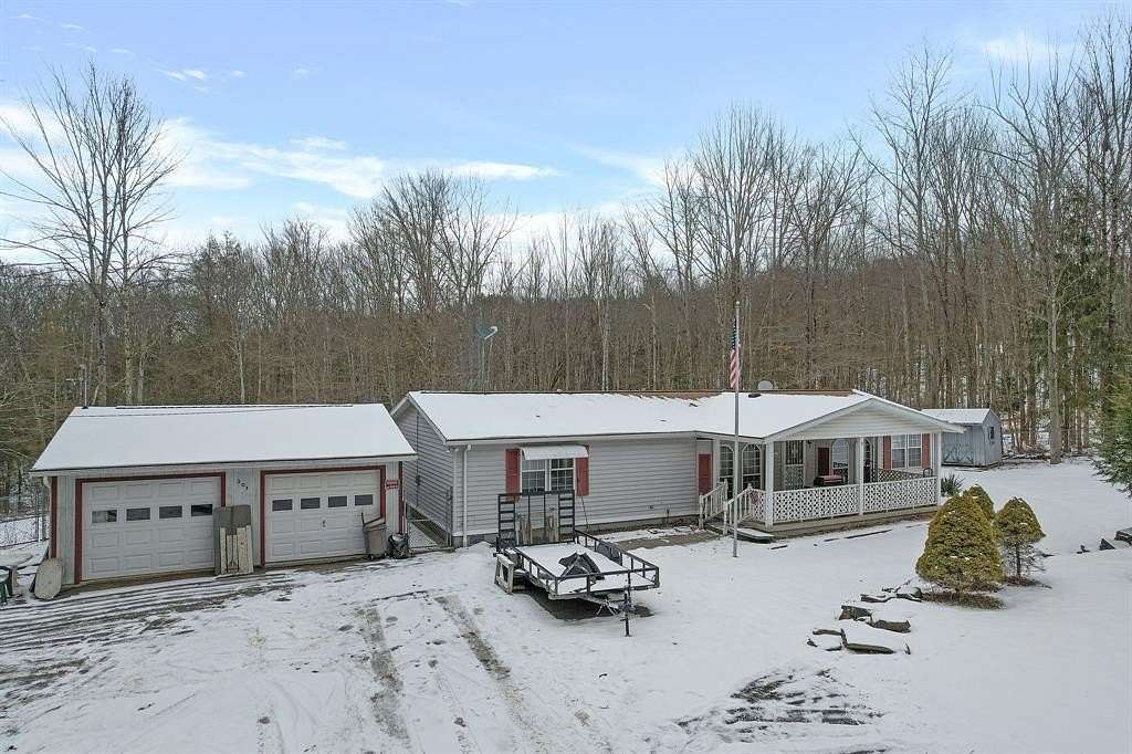 4.3 Acres of Residential Land with Home for Sale in Binghamton, New York