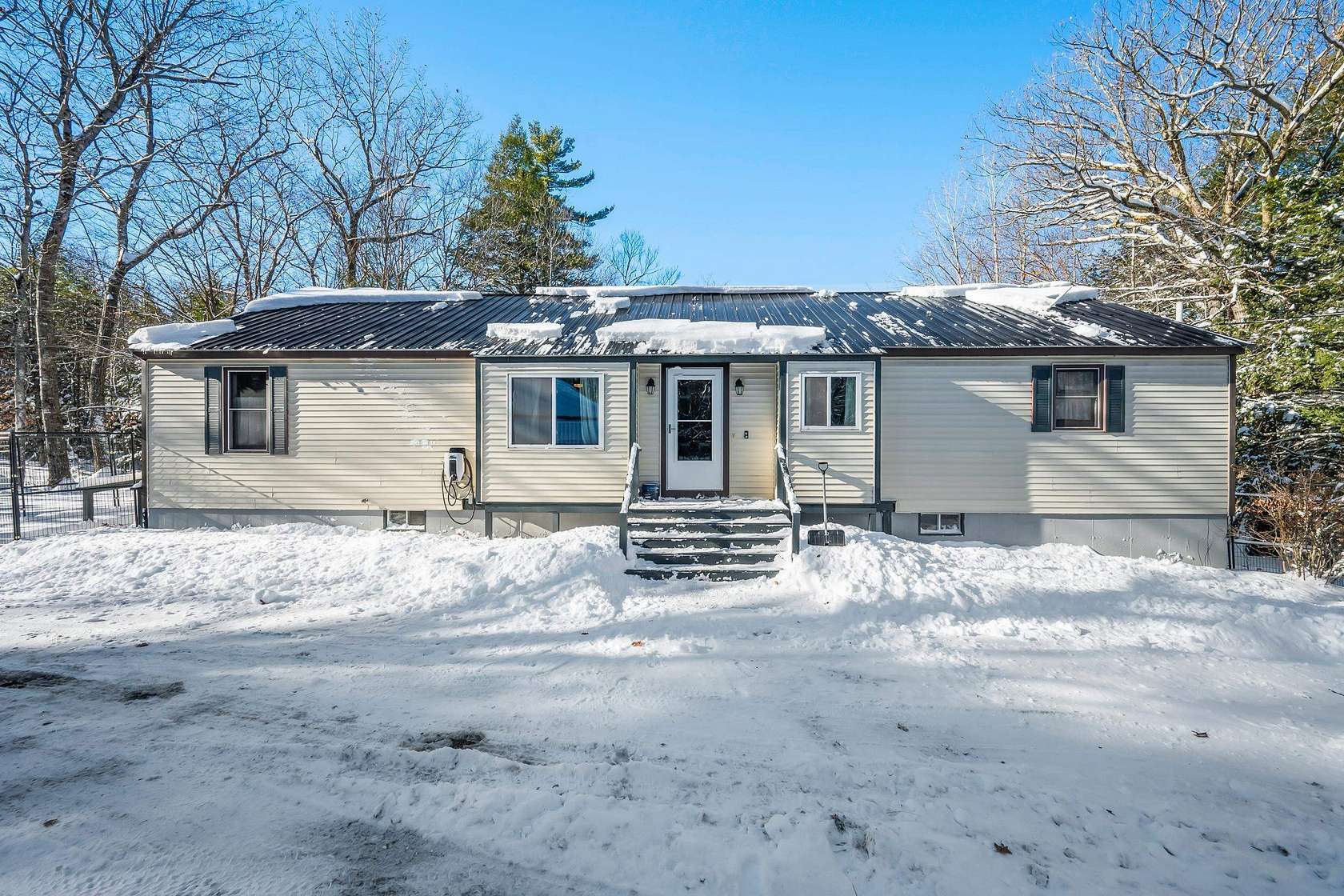 2 Acres of Residential Land with Home for Sale in Albany, New Hampshire