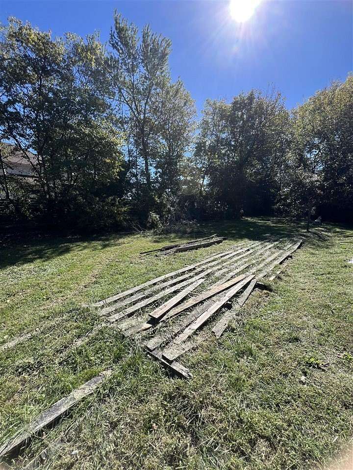 0.25 Acres of Land for Sale in Franklin, Kentucky