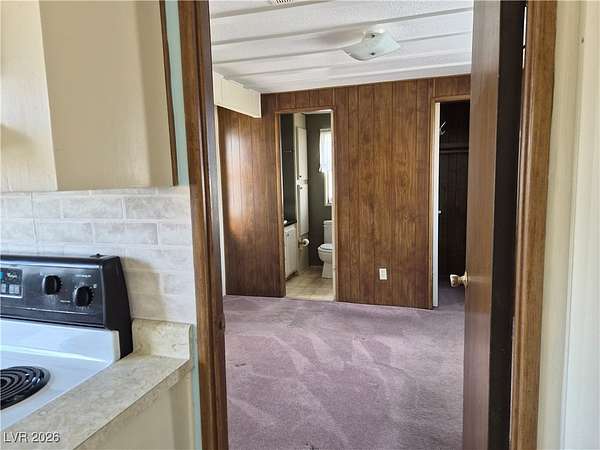 2.16 Acres of Residential Land with Home for Sale in Pahrump, Nevada