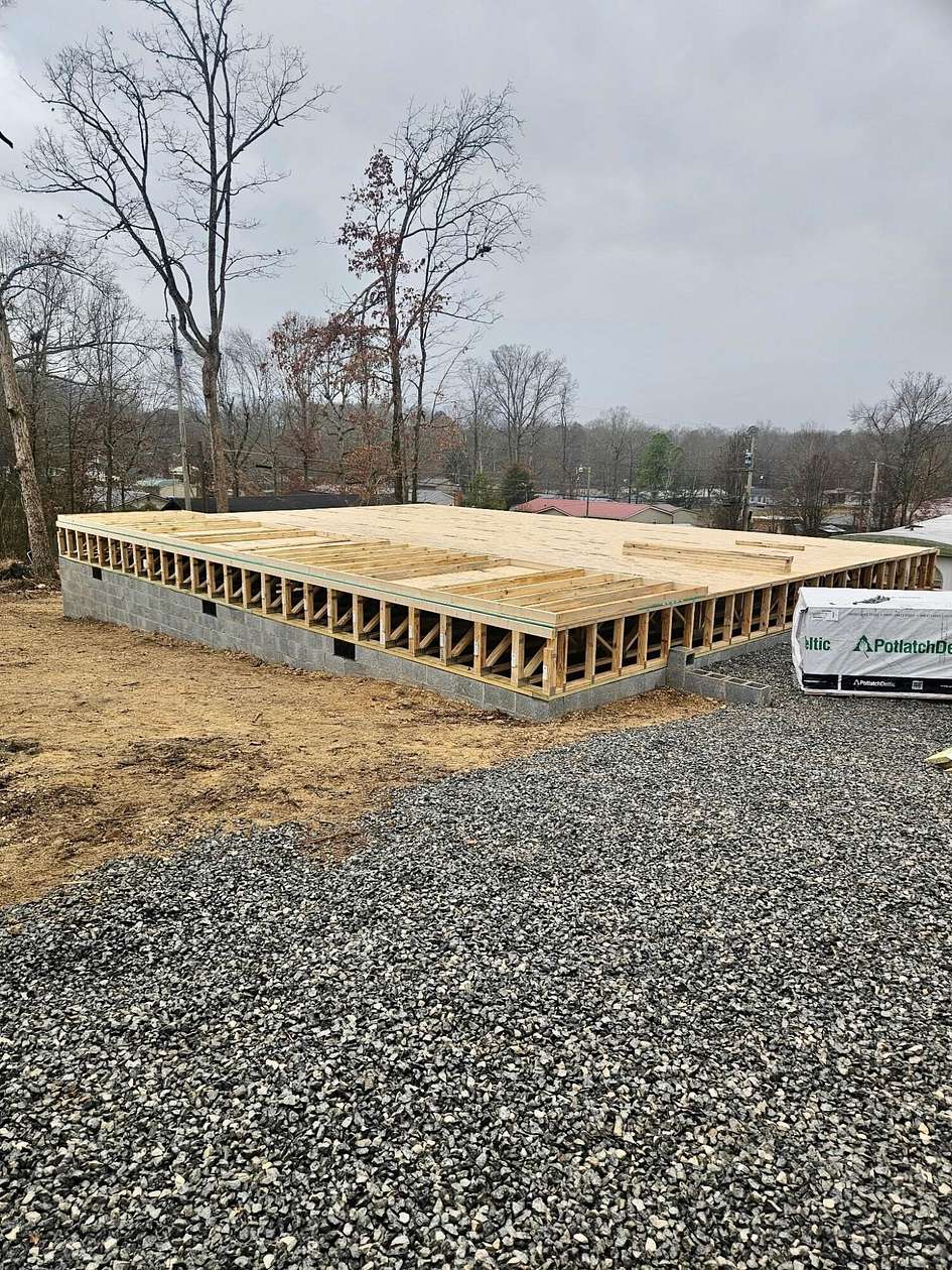 52 Acres of Land with Home for Sale in Newport, Tennessee