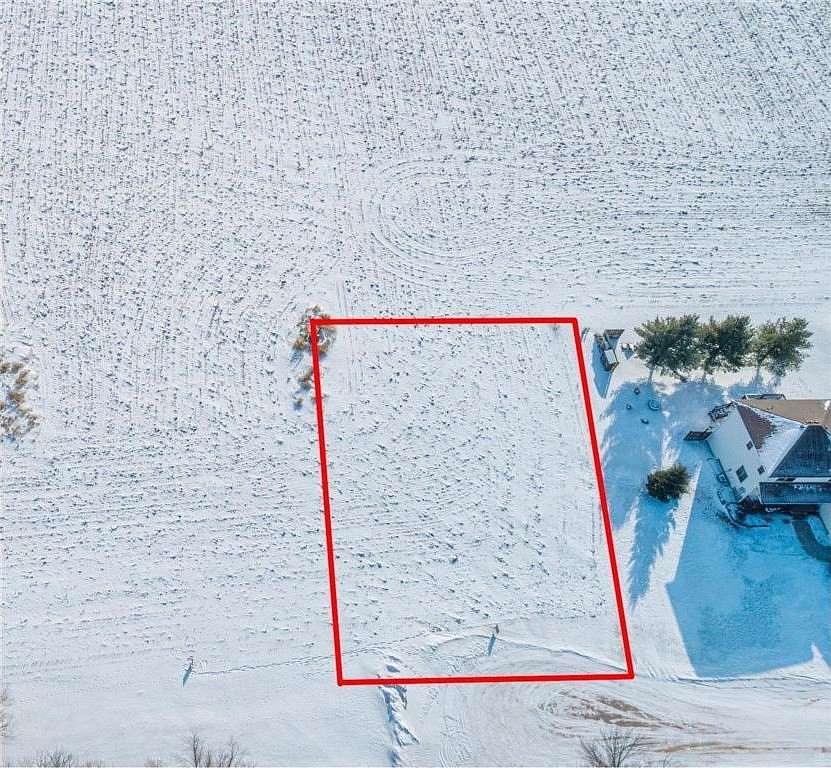 0.35 Acres of Residential Land for Sale in Le Sueur, Minnesota