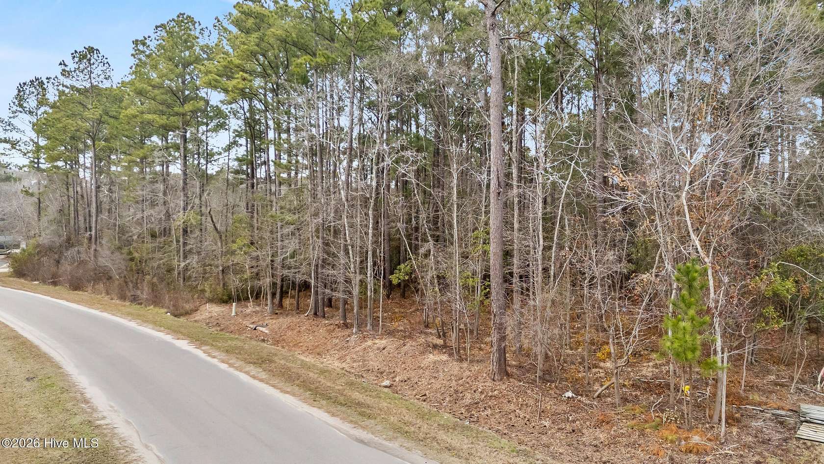1 Acre of Residential Land for Sale in Burgaw, North Carolina