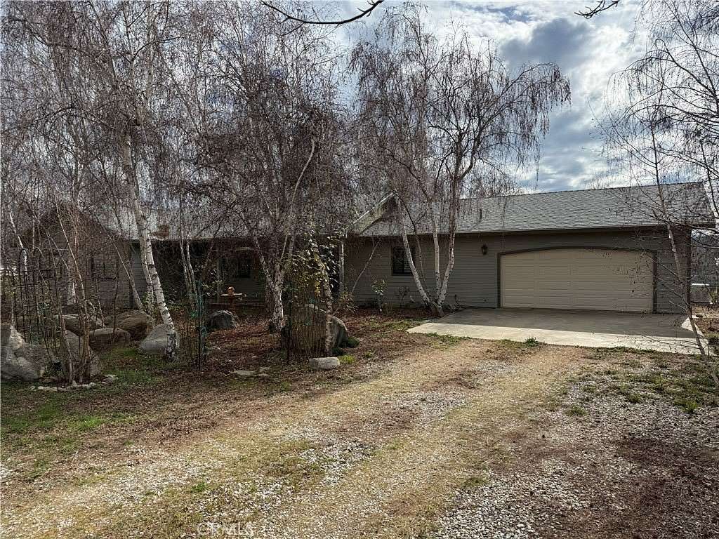 2.65 Acres of Residential Land with Home for Sale in Aguanga, California