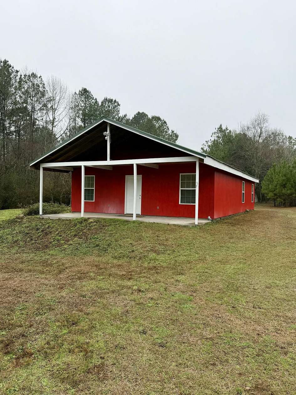 2 Acres of Residential Land with Home for Sale in Hattiesburg, Mississippi