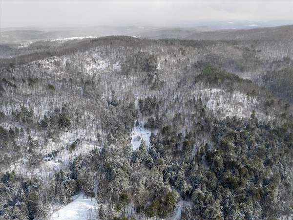 64 Acres of Land for Sale in Hartland, Vermont