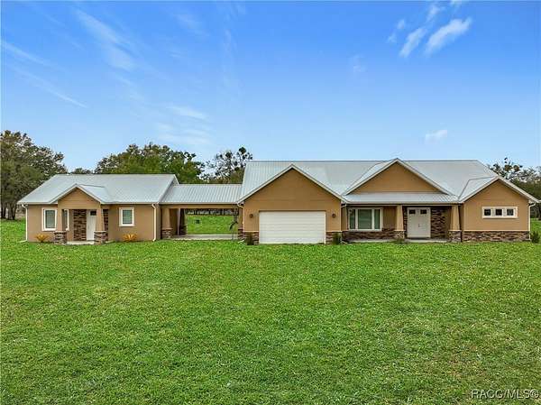 10 Acres of Land with Home for Sale in Dunnellon, Florida