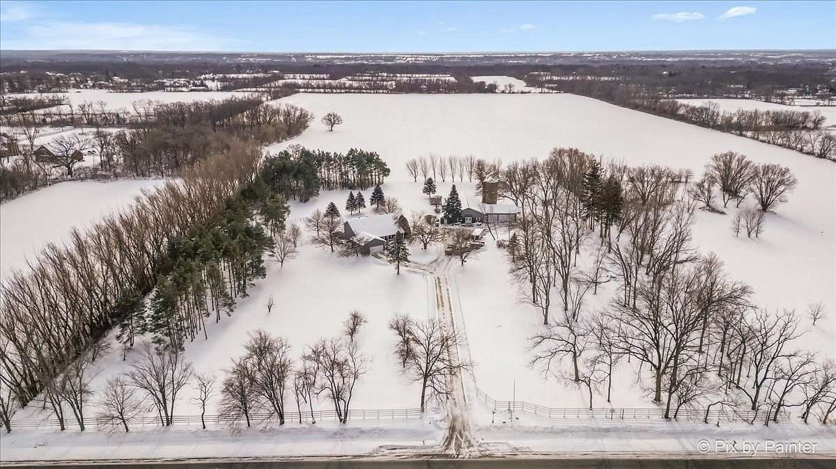 6.26 Acres of Improved Mixed-Use Land for Sale in Richmond, Illinois