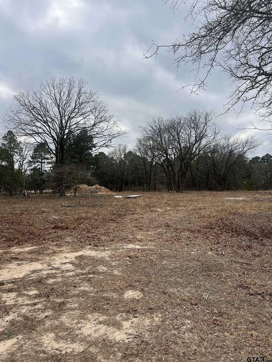 8 Acres of Residential Land for Sale in Lindale, Texas